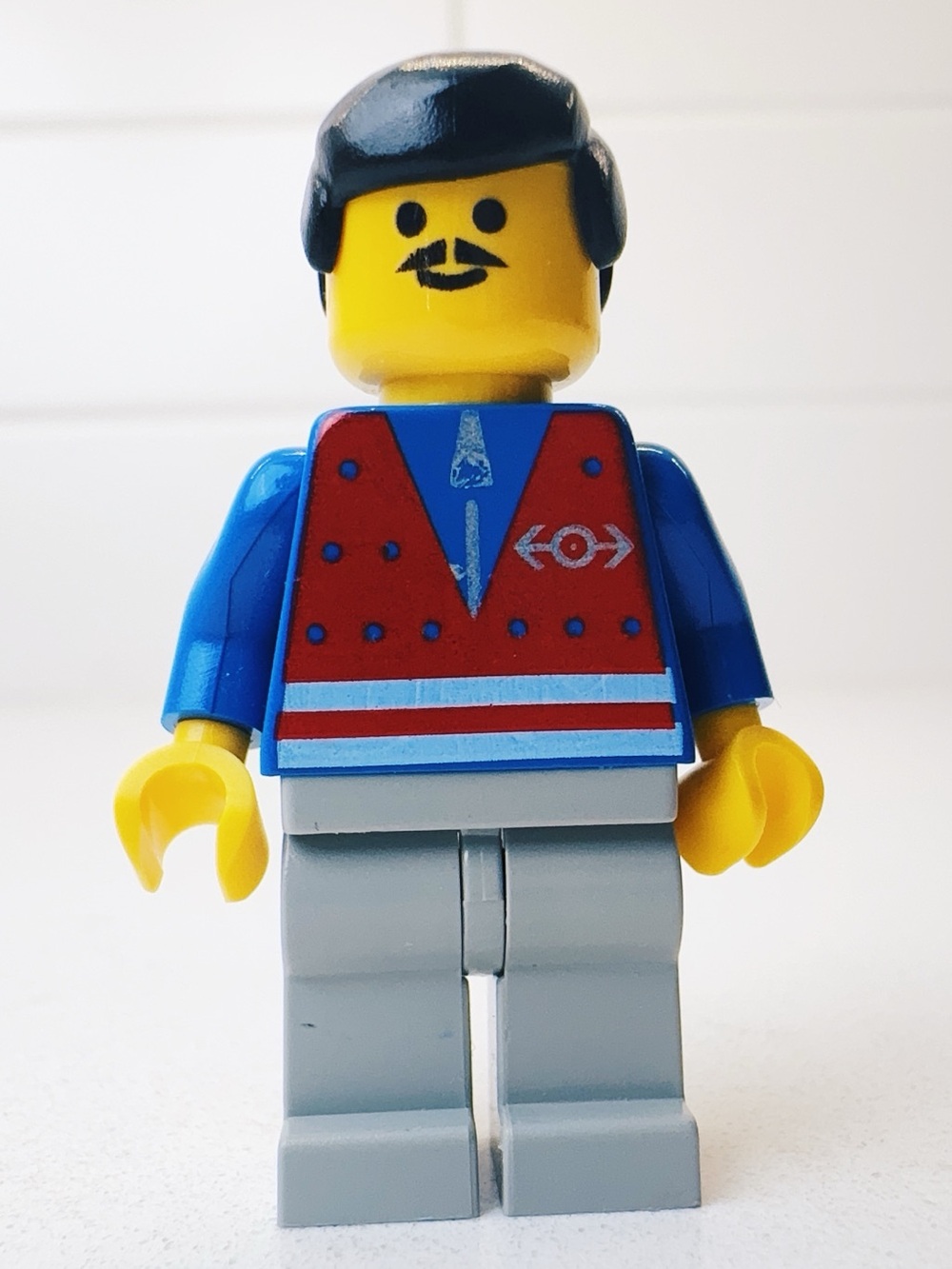 LEGO Minifig -  Train - Red Vest and Zipper Porter - trn052